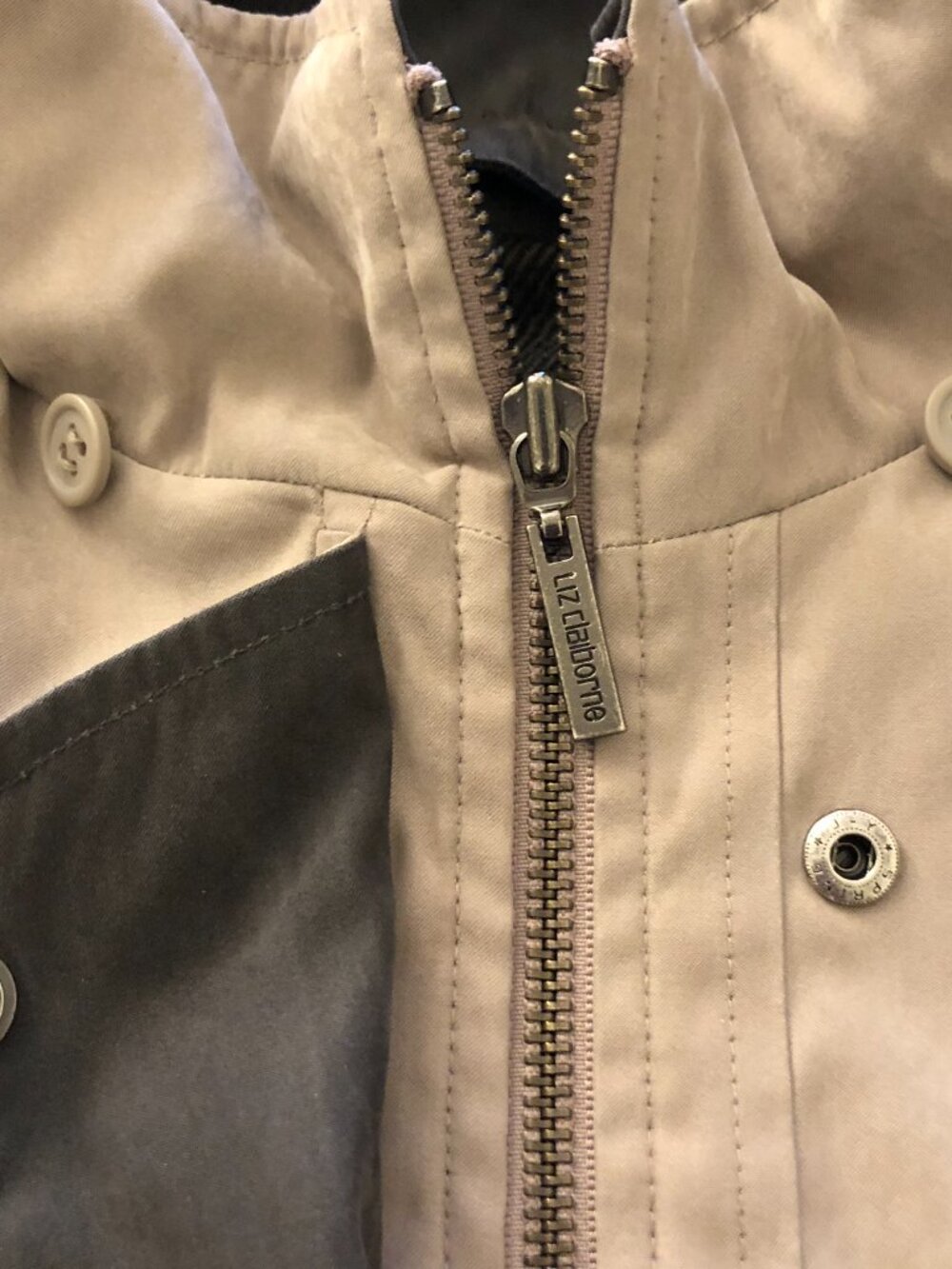 Liz Claiborne Coat Mid-Length Jacket Plaid Lining Zip Snap Button Taupe Size M - Picture 10 of 16